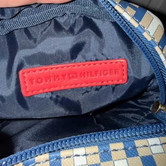 Tommy Hilfiger Navy and Red Interior Bag - Picture 4 of 9